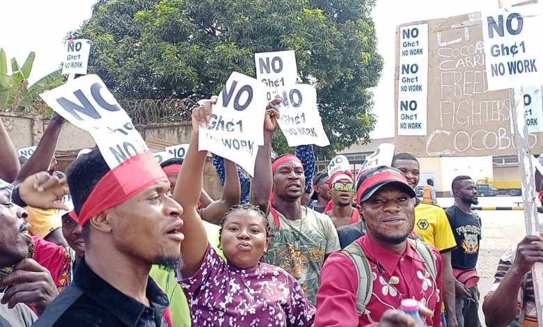 Kumasi: Tonnes of cocoa beans left to rot as carriers strike - Otec 102 ...