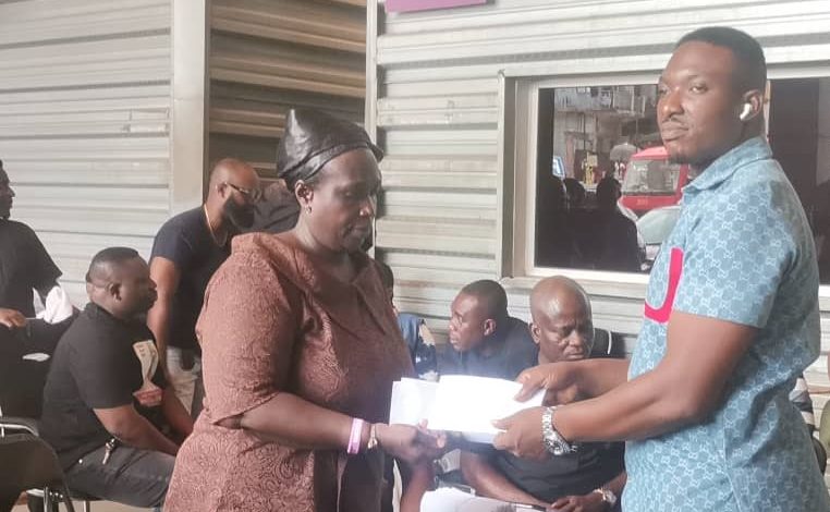 Kejetia New Market fire victims receive more supports - Otec 102.9 FM