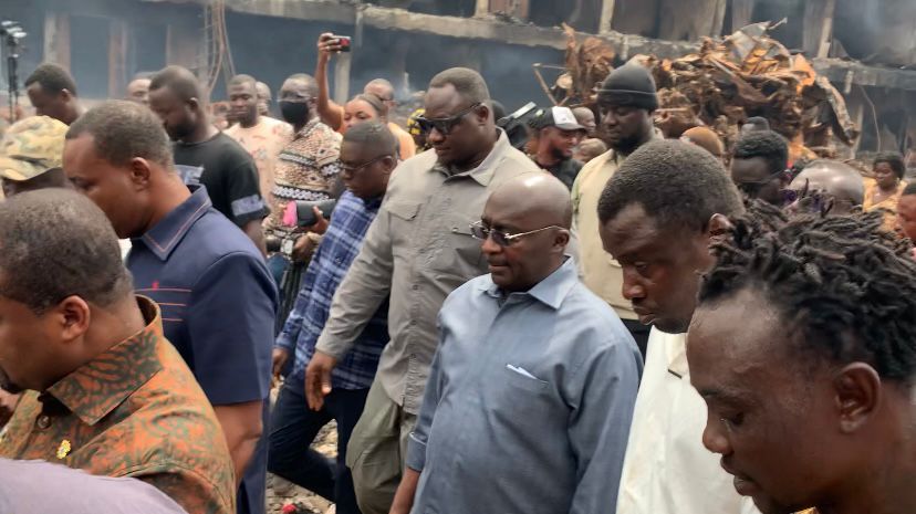 Adum Fire Bawumia visits Adum Fire victims, calls for completion of Kejetia ...